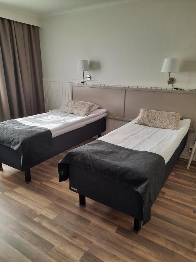 Juthbacka Hotell Uusikaarlepyy Extérieur photo