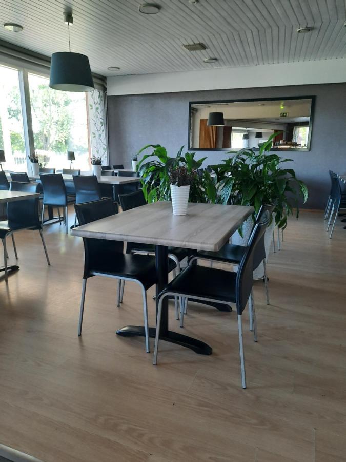 Juthbacka Hotell Uusikaarlepyy Extérieur photo