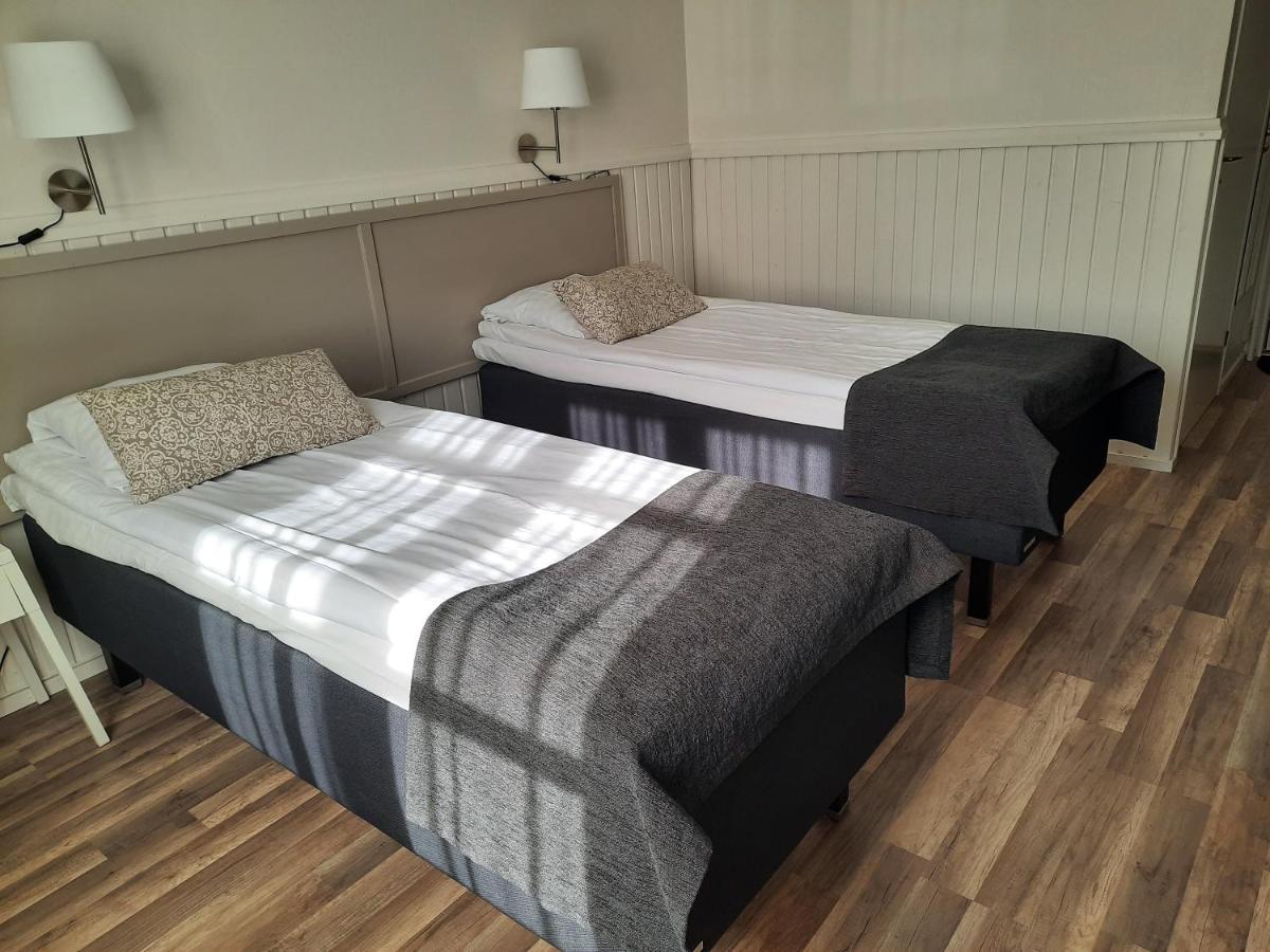 Juthbacka Hotell Uusikaarlepyy Extérieur photo