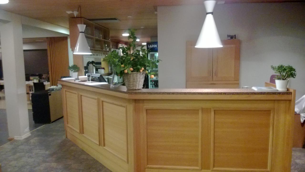 Juthbacka Hotell Uusikaarlepyy Extérieur photo